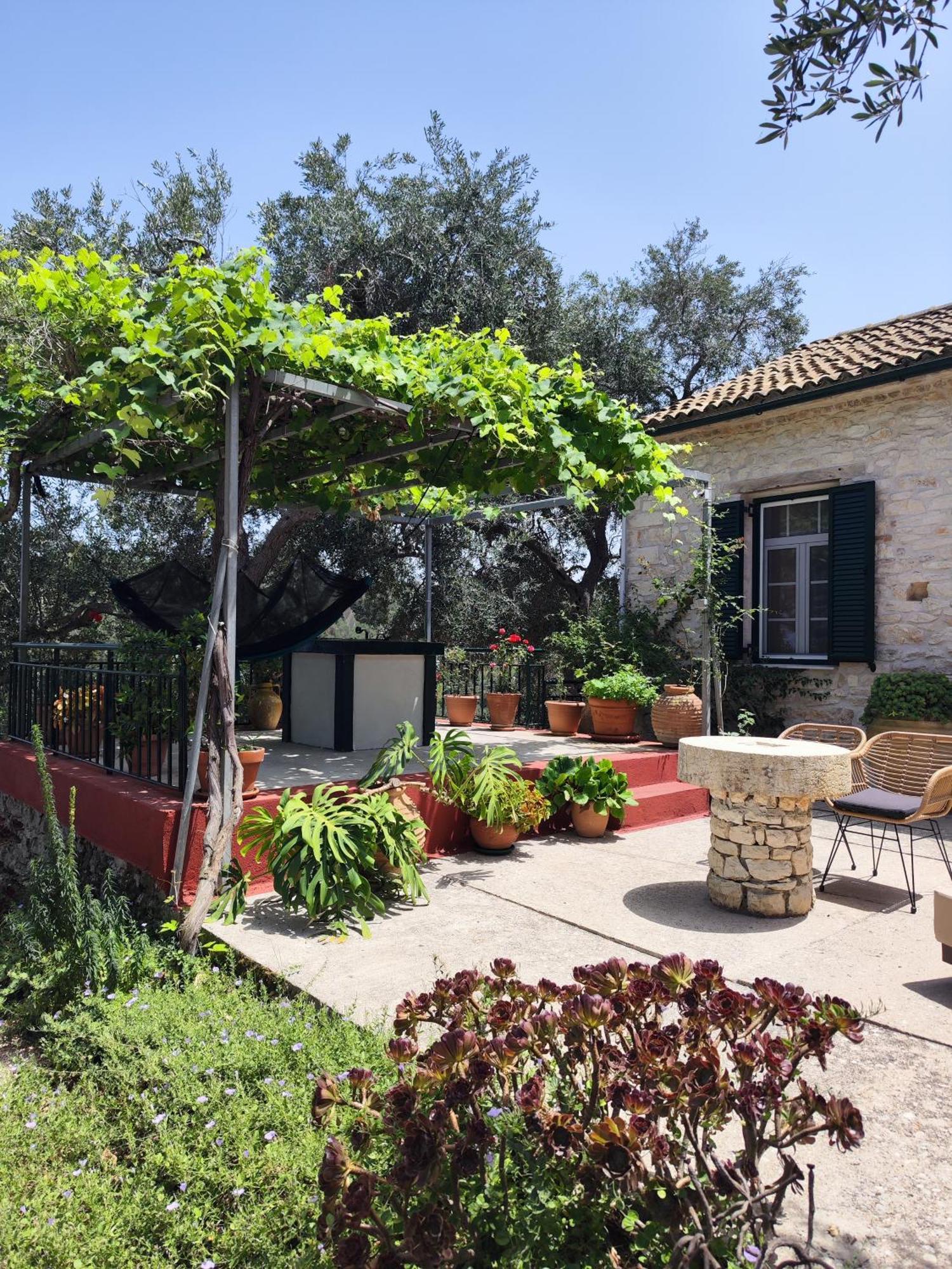 Lákka Rania'S Cottage מראה חיצוני תמונה